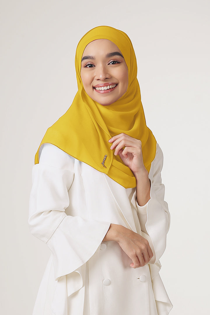 Jovian Hijab Balik Kampung | Tanisha Plain Long Shawl In Golden Yellow (6905931104406)